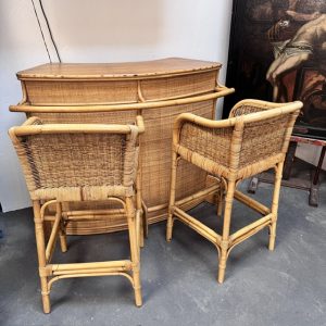 Vintage Bamboe buitenbar + 2 Barstoelen
