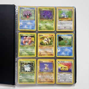 Pokemon - Map vol oude kaarten uit 1999