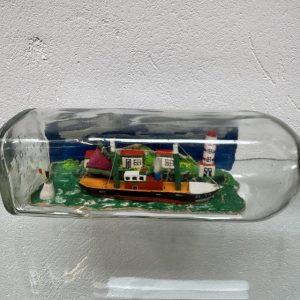 Antieke boot in fles - Vissersboot